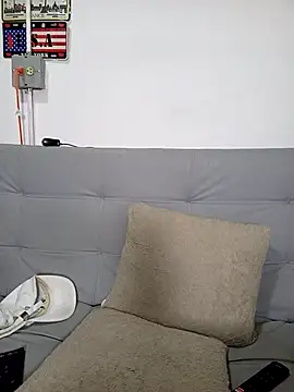 Snapshot of latinmartin73 chatting on February 21, 2:06 am latinmartin73 online show from February 21, 2:06 am
