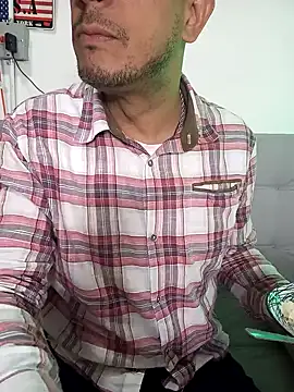 Snapshot of latinmartin73 chatting on February 10, 11:55 pm latinmartin73 online show from February 10, 11:55 pm