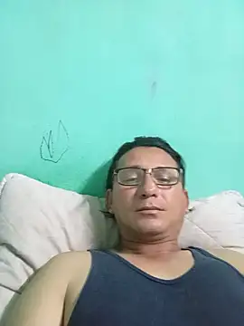 Andresguz35 online show from June 14, 4:14 am