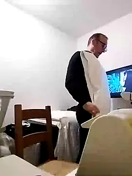 Manou1971 online show from February 3, 3:49 pm