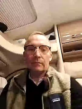 Manou1971 online show from February 4, 9:17 am