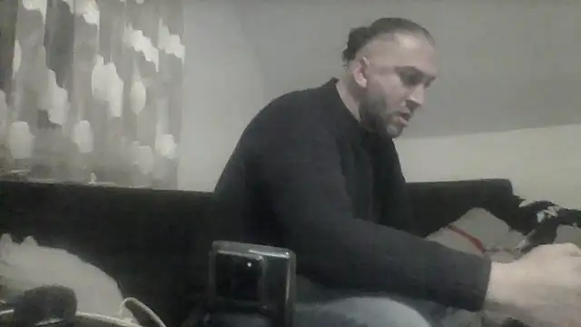 Snapshot of NewyorkDimi chatting on February 4, 11:59 pm NewyorkDimi online show from February 4, 11:59 pm