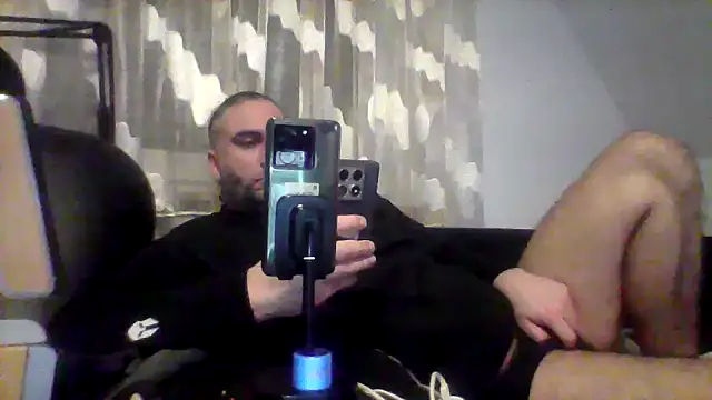 Snapshot of NewyorkDimi chatting on December 5, 3:15 am NewyorkDimi online show from December 5, 3:15 am