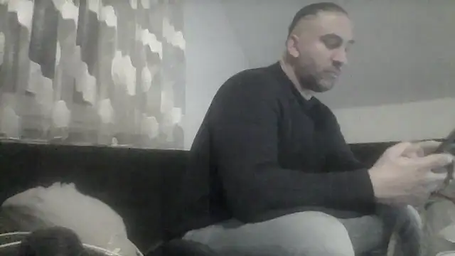 Snapshot of NewyorkDimi chatting on February 3, 11:47 pm NewyorkDimi online show from February 3, 11:47 pm