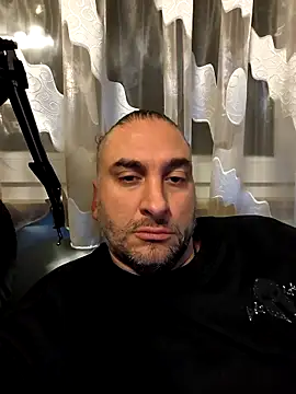 Snapshot of NewyorkDimi chatting on October 31, 2:57 am NewyorkDimi online show from October 31, 2:57 am