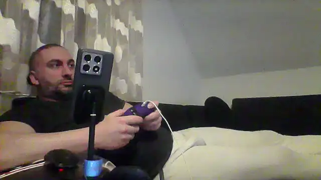 Snapshot of NewyorkDimi chatting on March 14, 12:43 am NewyorkDimi online show from March 14, 12:43 am