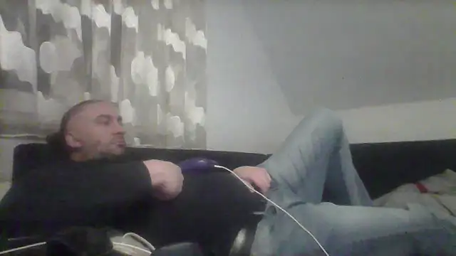 Snapshot of NewyorkDimi chatting on February 8, 1:54 am NewyorkDimi online show from February 8, 1:54 am