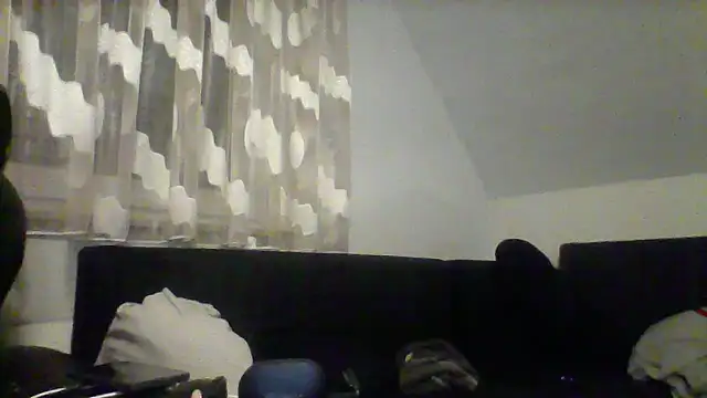 Snapshot of NewyorkDimi chatting on March 4, 11:43 pm NewyorkDimi online show from March 4, 11:43 pm