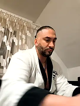 Snapshot of NewyorkDimi chatting on December 22, 8:14 pm NewyorkDimi online show from December 22, 8:14 pm