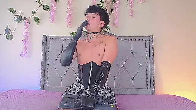 daimond 01 online show from February 21, 7:48 pm