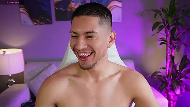 Aaronfox x online show from January 11, 8:21 pm