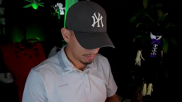 Aaronfox x online show from October 17, 12:31 pm