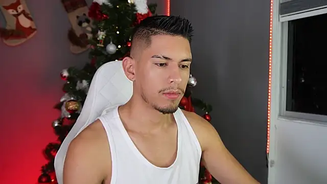 Aaronfox x online show from December 15, 11:31 pm