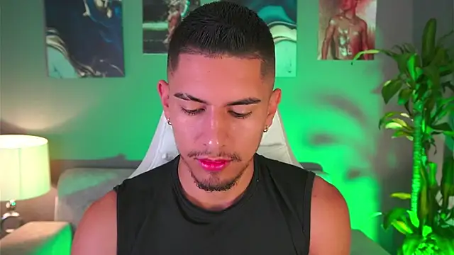 Aaronfox x online show from January 29, 10:27 am