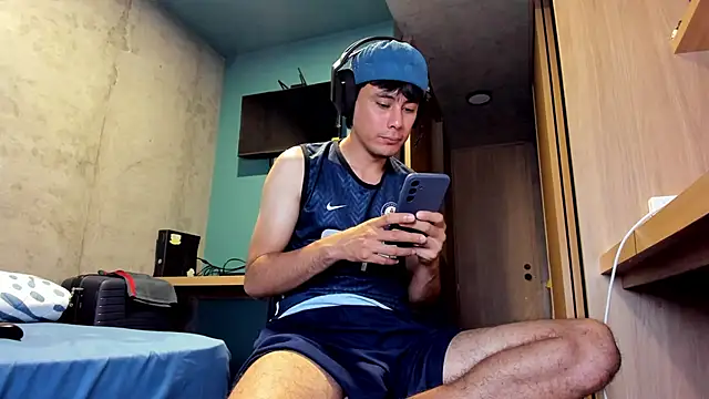 Huge latin cock online show from January 15, 9:17 pm