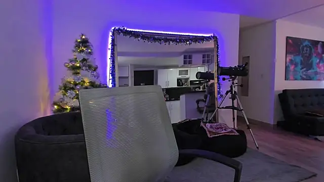 aaroncolombia online show from December 3, 11:54 am