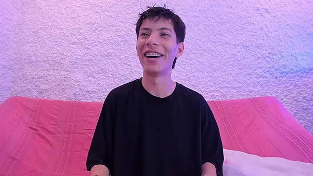 alexandersawyer online show from December 3, 12:33 pm