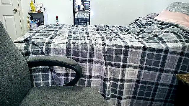 bigdckstud online show from January 17, 9:54 pm