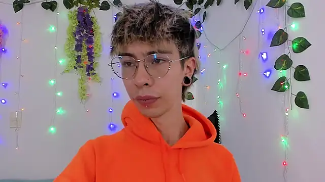  Jakke online show from January 29, 7:22 pm