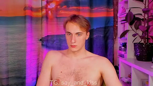 say and kiss online show from December 12, 12:59 am