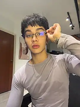 ajordanR online show from June 14, 11:18 pm