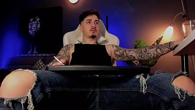 uptomatty online show from March 26, 8:07 am