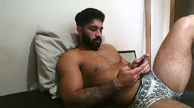 Snapshot of macho_fit chatting on January 31, 1:23 pm macho fit online show from January 31, 1:23 pm