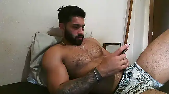 Snapshot of macho_fit chatting on December 29, 1:49 pm macho fit online show from December 29, 1:49 pm