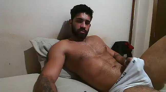 Snapshot of macho_fit chatting on December 10, 6:49 pm macho fit online show from December 10, 6:49 pm