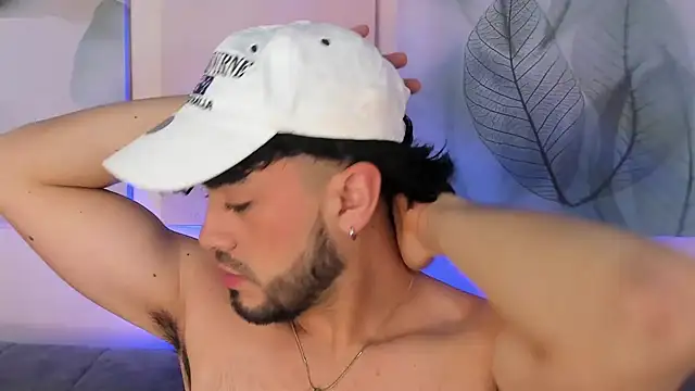 Brian Kiim online show from December 5, 11:38 am