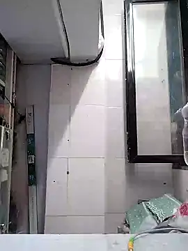 heartless  95 online show from December 12, 7:30 am