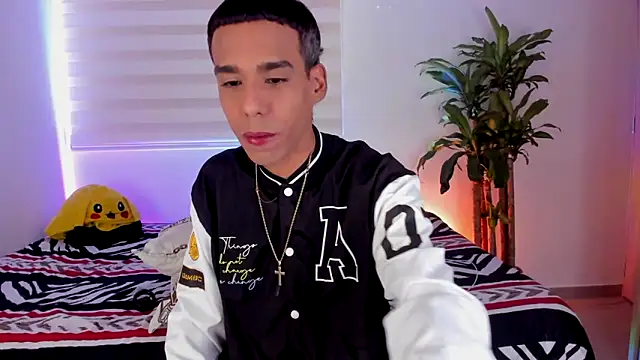 aldrinwhite online show from October 30, 6:09 pm