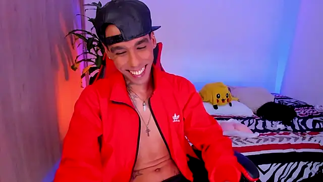 aldrinwhite online show from May 5, 9:48 pm