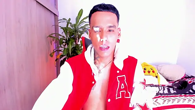 aldrinwhite online show from May 14, 6:06 pm