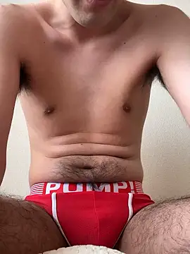 Snapshot of ryusei18570 chatting on November 2, 12:37 am ryusei18570 online show from November 2, 12:37 am