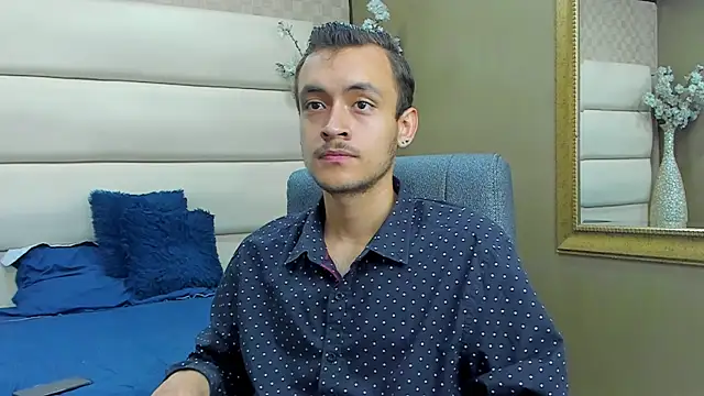 Desmon Clark online show from January 30, 7:04 pm