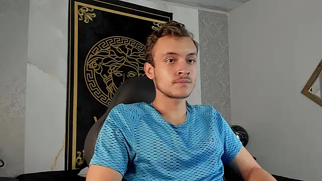 Desmon Clark online show from February 3, 9:29 pm