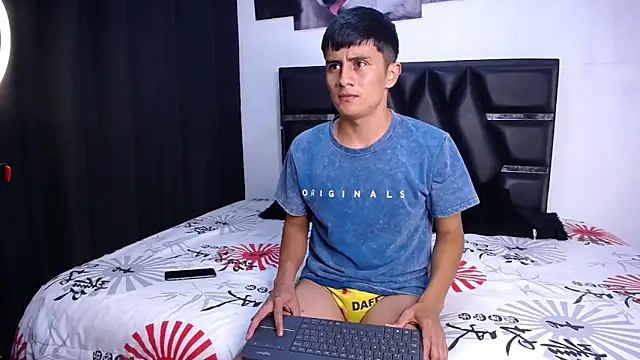 The  Rodriguez online show from April 18, 3:30 am