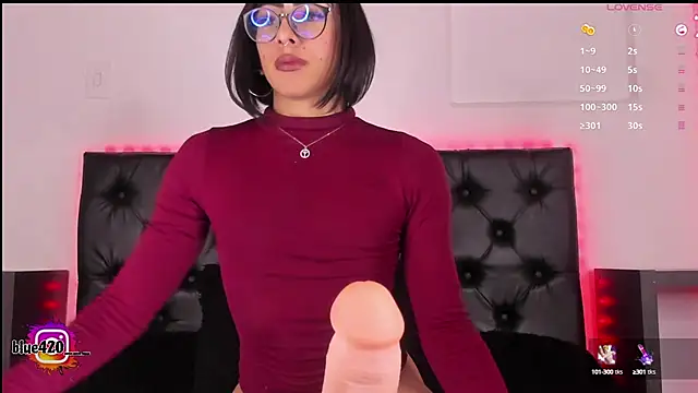 Skyler  blue4 online show from January 31, 11:13 am