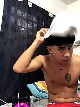 logannth online show from November 14, 6:53 pm