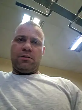 Snapshot of Crek666 chatting on February 27, 6:50 am Crek666 online show from February 27, 6:50 am