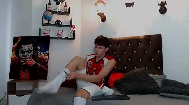 flowers18 online show from January 30, 9:36 pm