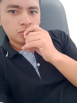 Jesus28hot online show from December 18, 7:10 pm