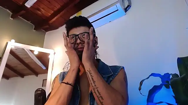 Colby brown03 online show from February 1, 9:35 pm