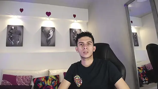 Snapshot of MrWilliseo chatting on March 4, 7:43 pm MrWilliseo online show from March 4, 7:43 pm