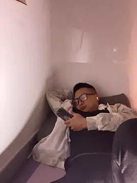 lixiaoshuai8 online show from November 19, 8:36 am