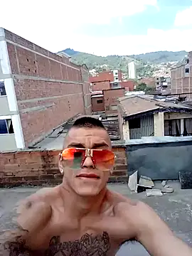 Snapshot of GilberMxx chatting on January 29, 6:18 pm GilberMxx online show from January 29, 6:18 pm