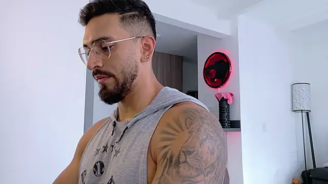 tony muscle online show from February 8, 8:35 pm