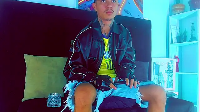 HannibalLester online show from November 29, 6:15 am