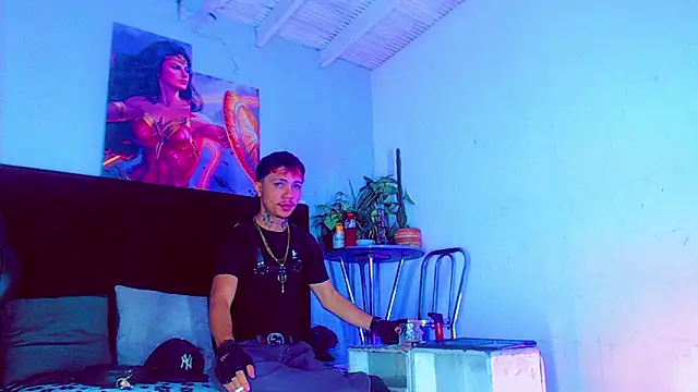 HannibalLester online show from November 6, 3:53 am